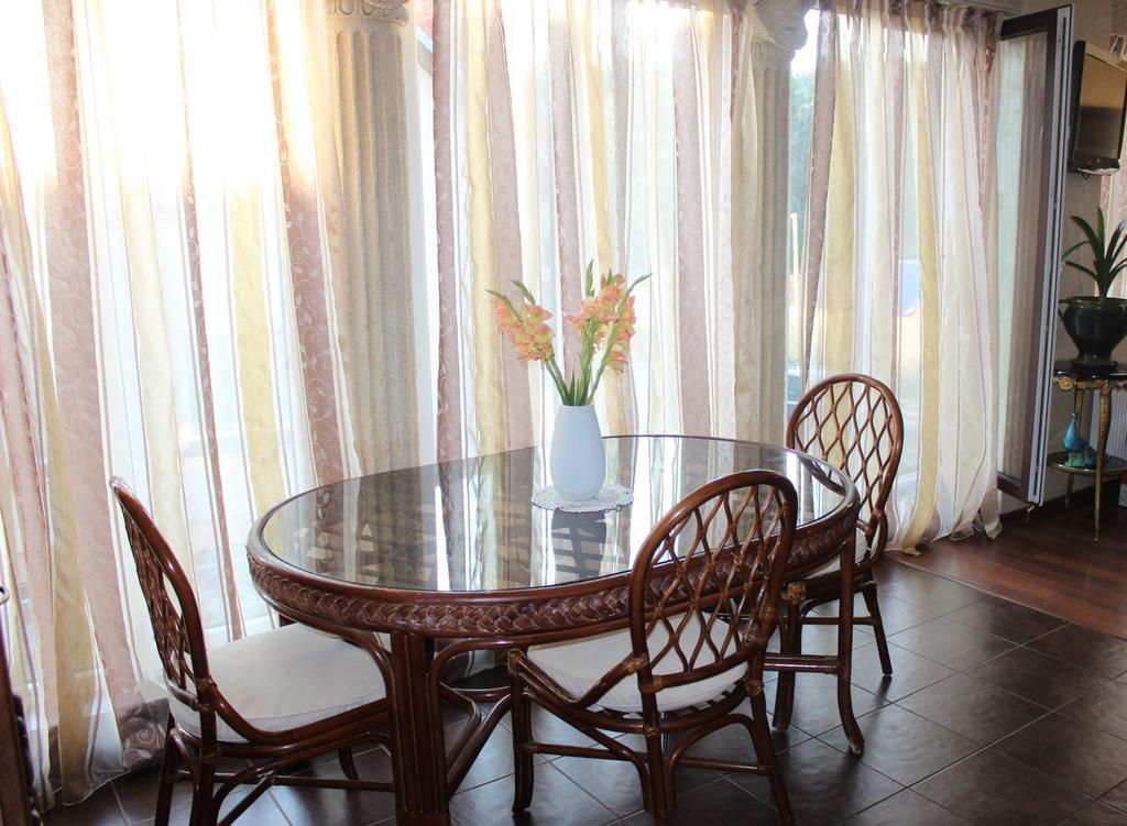 Columba Livia Guesthouse Palanga Bilik gambar
